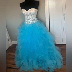 Mori Lee women’s 4 Ball Gown Blue Quinceñera Sequin Beaded Bodice Prom Ruffle